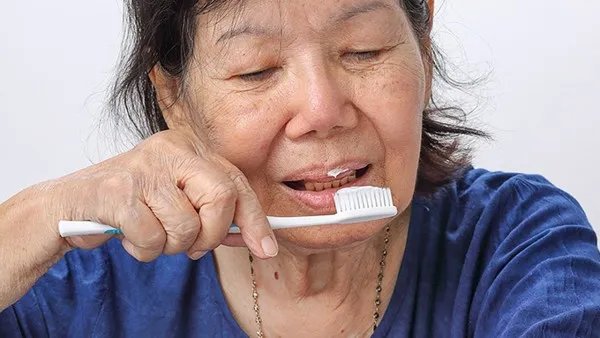9岁女孩打性抑制针半年花十万 预防女性性早熟需要怎么做?