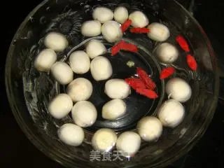 莲子银耳汤