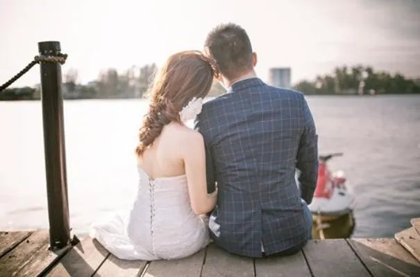 中国小伙娶洋妞 竟因这事美哭（全文）