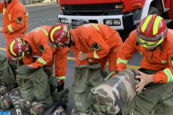 吐鲁番4.8级地震,该地区相关部门是否启动应急预案?