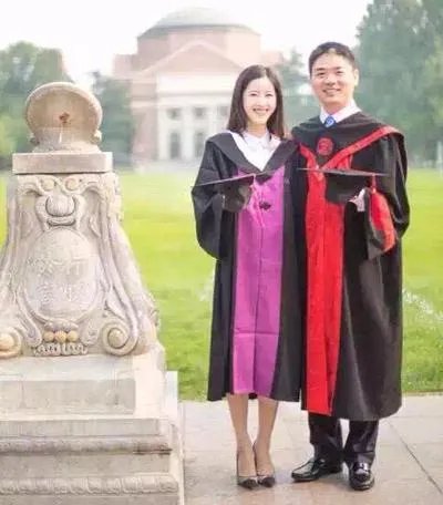 奶茶妹刘强东结婚图片曝光  揭两人恋情之路
