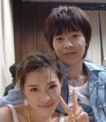 东方神起朴有天女友maybee照片曝光  绯闻女友遭肉搜