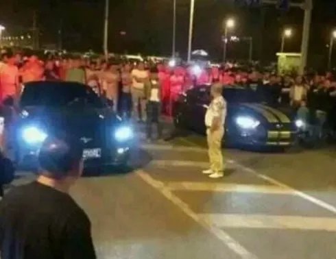17人飙车被抓是怎么回事?