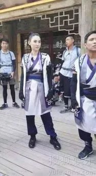 两代星女郎张柏芝林允合影，你认为谁更漂亮？