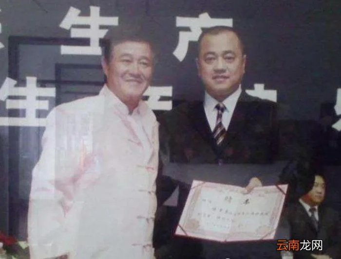 赵本山贴身保镖 赵本山的保镖张建设