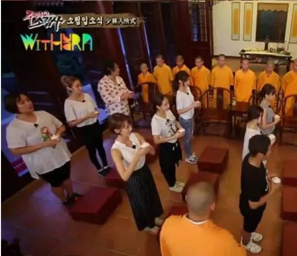 韩国女星入住少林寺 小和尚害羞了(图文)