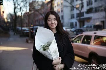 王中磊漂亮女儿是和前妻所生 王文也和井柏然合照