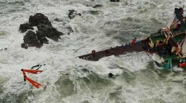 印度一驳船沉没127人失踪,具体是什么情况?