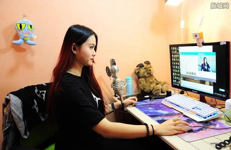 百万主播欠税漏洞有多大 该怎么罚怎么管？