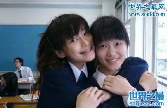 杨颖angelababy素颜照，素颜照比整容前还吓人 