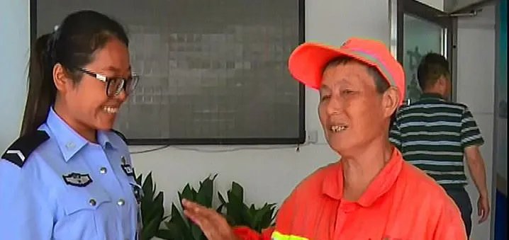 环卫工捡钱包归还好心终有好报是怎么回事？