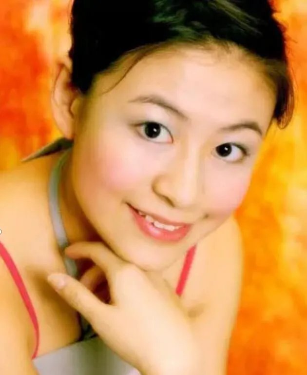 江若琳未整容前是什么样子 江若琳父母是外国人真假