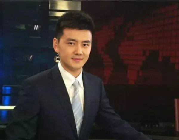 央视新闻又迎新人,这位新主播有何工作背景?