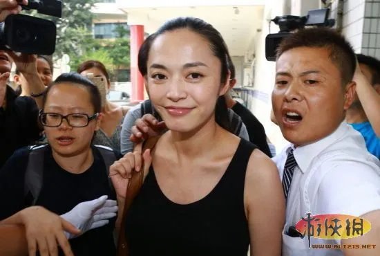 姚晨产子小土豆6斤2两 盘点产后变漂亮的女星