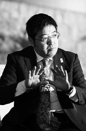 日本换多人推谈判是怎么回事？