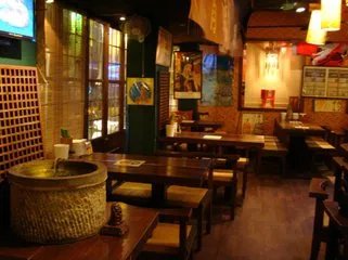 男生将寝室改成居酒屋，是怎么回事？