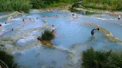 宝宝多大可以泡温泉 宝宝泡温泉有哪些注意事项