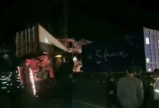 福建高架桥坍塌是怎么回事?