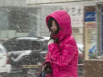 冷空气南下,南方降雨将持续至春节前,这场雨下的到底是好还是坏?