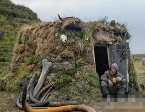 农民海边挖土 竟挖出巨额财富(图)