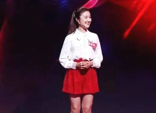 点读机女孩入读中国传媒大学是自己考进去的还是怎么回事?