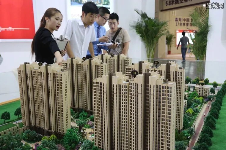 中国房价面临全面失控? 中国房地产会崩盘吗