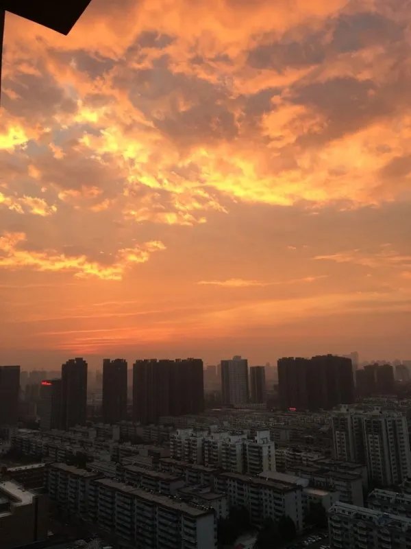 济南出现火烧云，还有哪些地区今年也出现过此现象呢？