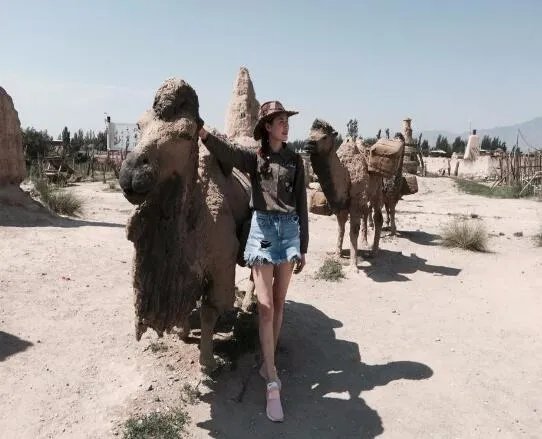 女篮前国手秀长腿是怎么回事?