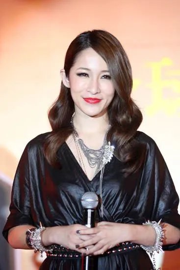 柯震东和萧亚轩是什么关系?