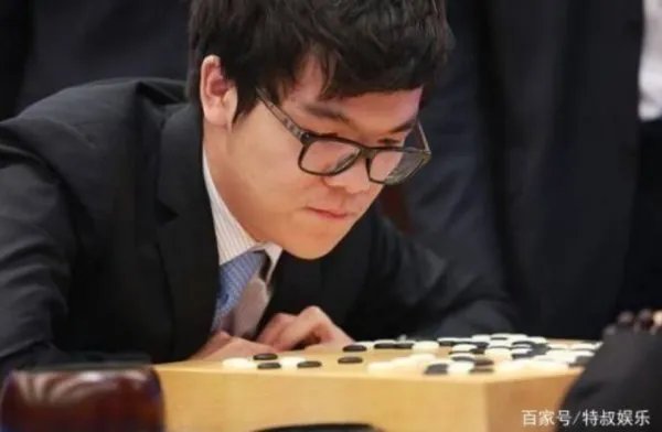 柯洁宣布无限期退出微博,发生了什么?