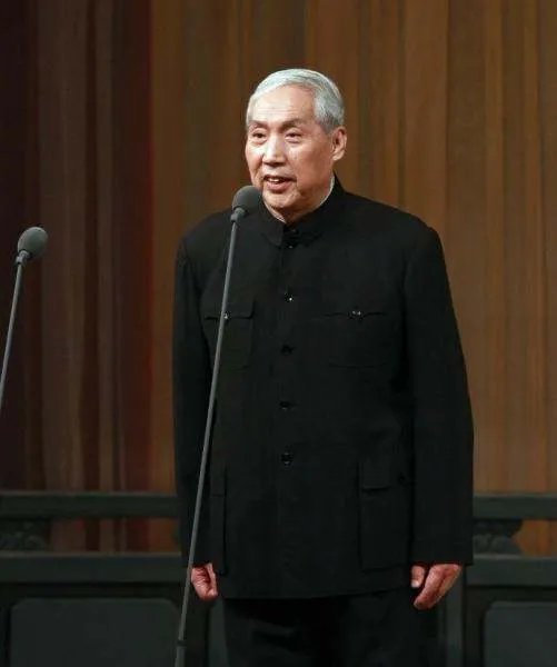 著名京剧表演艺术家钱浩梁是因何去世的?