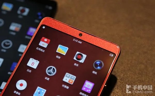 坚果Pro2体验评测:硬件终于追上了设计
