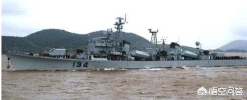 4艘051型驱逐舰同时退役,作为第一代国产驱逐舰,它们都有哪些光荣历史?