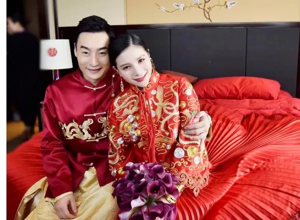 秦凯何姿婚礼是怎么回事?