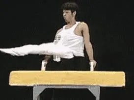 亚洲女平衡大师简介（搞笑趣图：蛇精转世！舌头舔鼻尖）