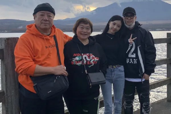 王思聪发朋友圈说AMY姐厉害，这个AMY到底是谁？