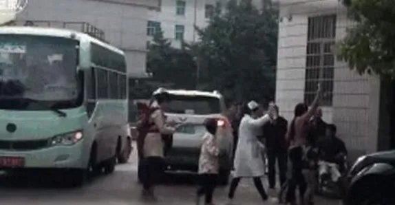 云南小学食物中毒事件有最新进展了吗?