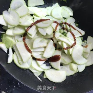 西葫芦炒鸡蛋
