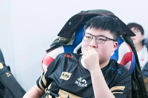 你如何评价Uzi加入BLG这件事？