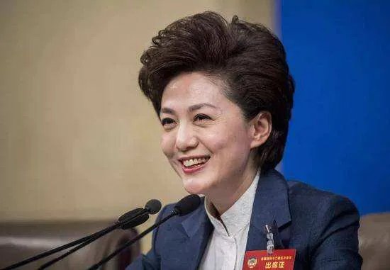 海霞和工地诗人的朗诵邀约实现了,这到底是怎么一回事?