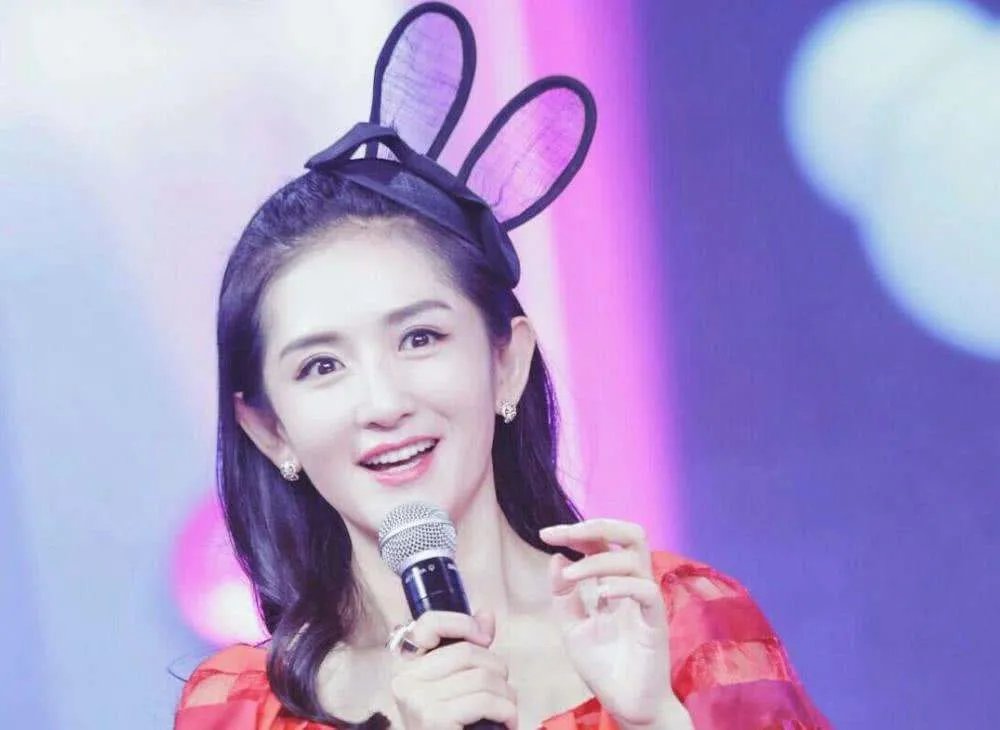 谢娜成立奖学金资助师弟师妹，明星助学对教育可以起到作用么？