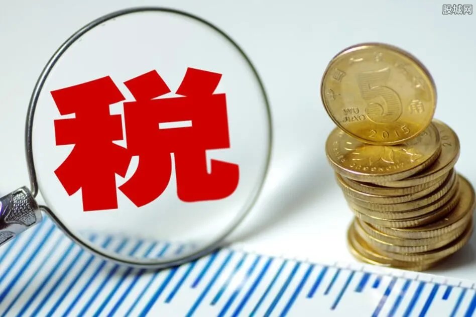 郑爽被曝偷逃税官方约谈涉事企业 若属实恐有牢狱之灾