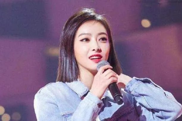 2021年央视春晚明星阵容曝光,肖战万茜名列其中,你最期待谁?