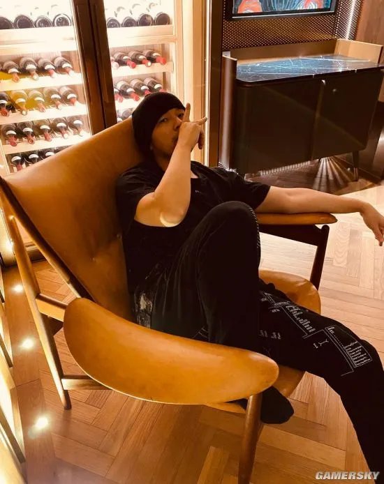 周杰伦庆与昆凌结婚七周年 晒天王嫂美照