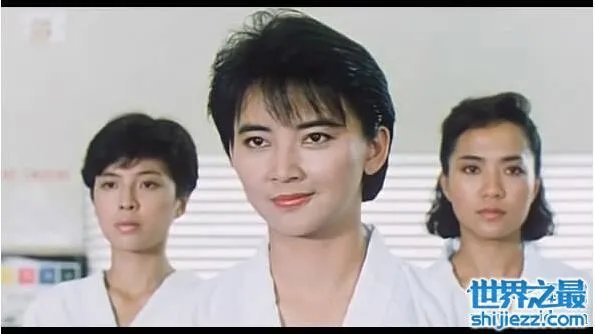 胡慧中近照曝光身材完全走样,曾经的霸王花完全消失