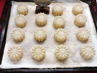 金钩月饼