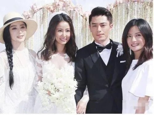 霍建华林心如喝交杯酒举止甜蜜，他们到底是作秀还是真的恩爱如初？