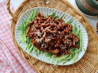 京酱肉丝