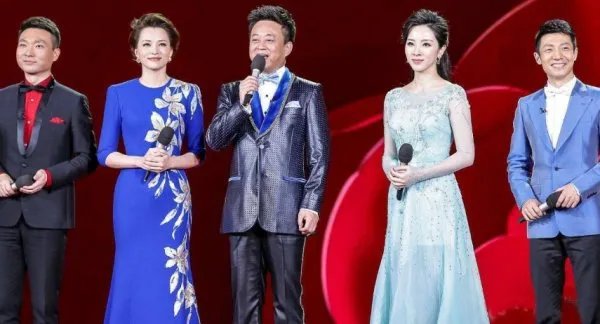 21年央视春晚正式建组筹备，对哪些类型的节目要求最为严格？
