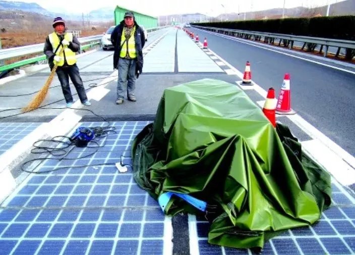 高速光伏路开通5天就发生了被盗现象?